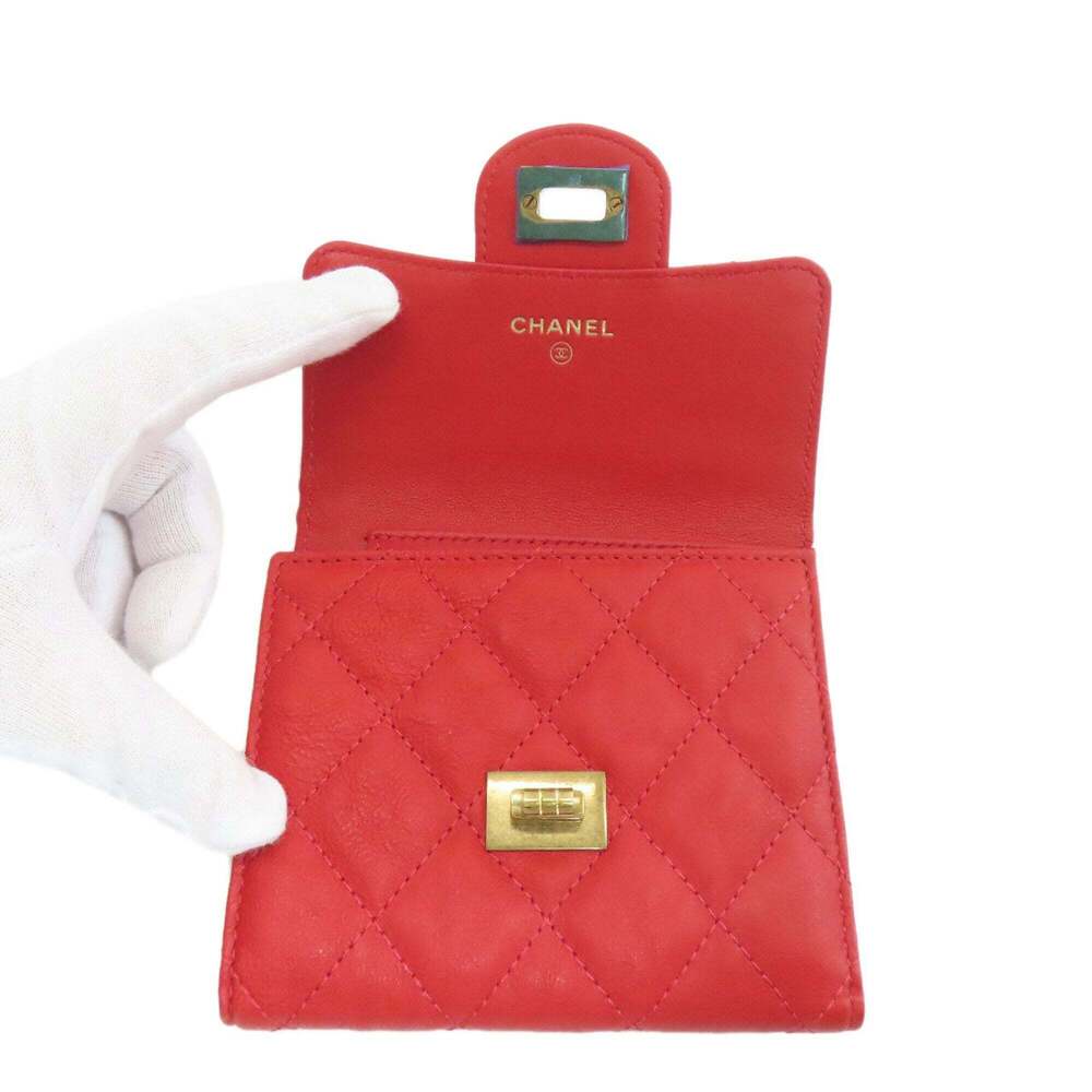 CHANEL Red Wallet - Picture 4 of 16